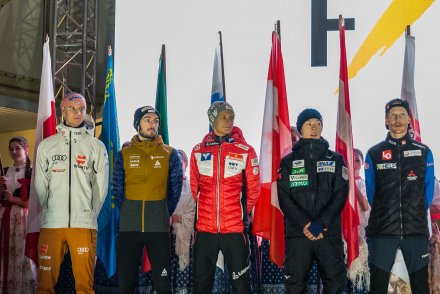 Ceremonia wręczenia numerów startowych